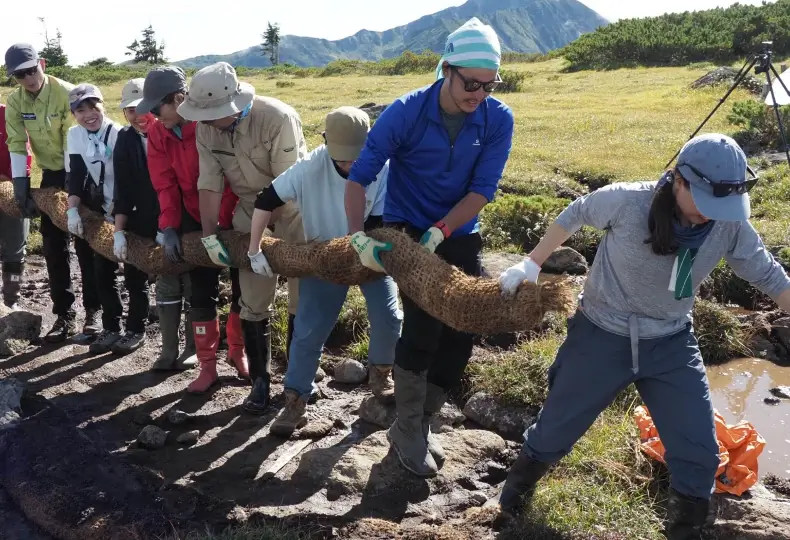 祖母岳池塘復元