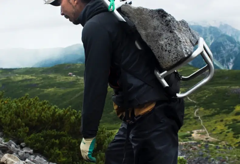 祖父岳山頂付近登山道整備